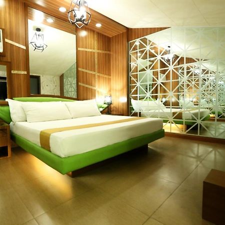 Hotel Ava Cuneta Πασάι Εξωτερικό φωτογραφία