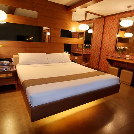 Hotel Ava Cuneta Πασάι Εξωτερικό φωτογραφία