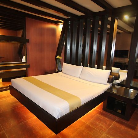 Hotel Ava Cuneta Πασάι Εξωτερικό φωτογραφία
