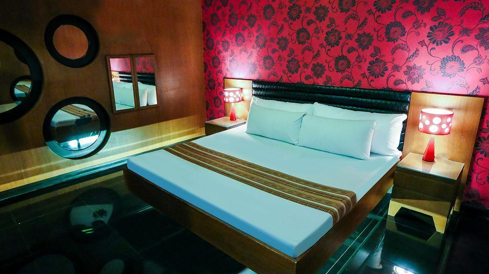 Hotel Ava Cuneta Πασάι Εξωτερικό φωτογραφία